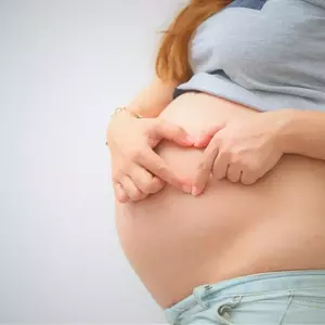 نمونه کار بارداری توسط فرشیدفر 